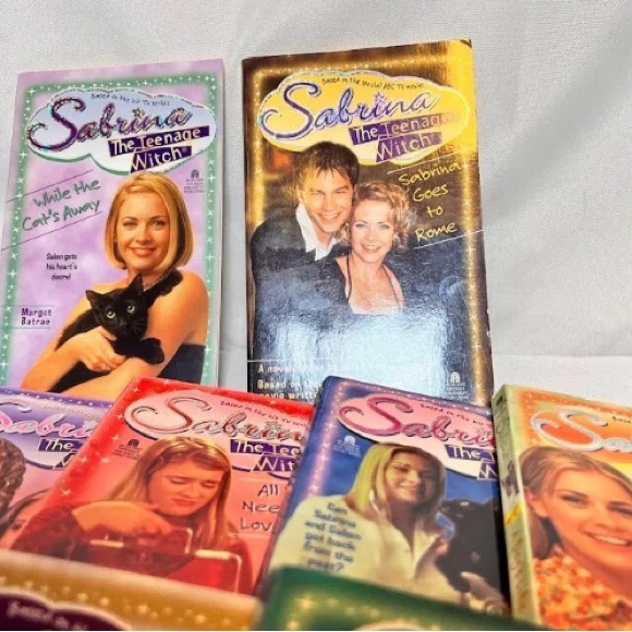 Vintage 17 Sabrina The Teenage Witch Books Based On 1990s TV Series - Halloween - Picture 3 of 3